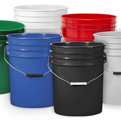 Черный пластиковый ведро для строительства эпоксидный HDPE ведро прочный и долговечный дизайн