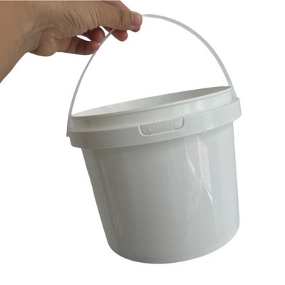Прозрачное пластиковое ведро 4L с крышкой